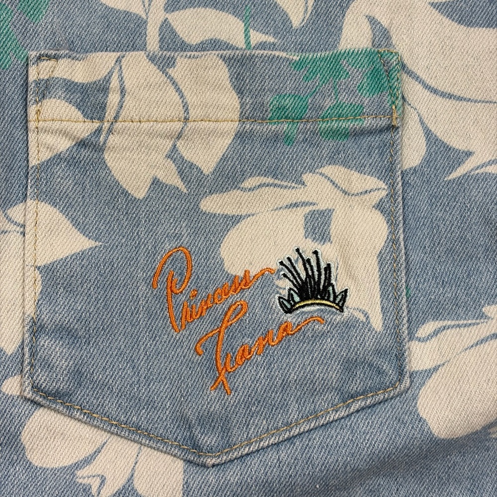 Disney Shirt Womens Large Blue Princess Tiana Floral Cropped Button Up Top - Picture 2 of 10